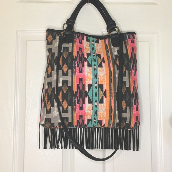 ICING Fringed Aztec Print Crossbody Tote - Picture 4 of 5